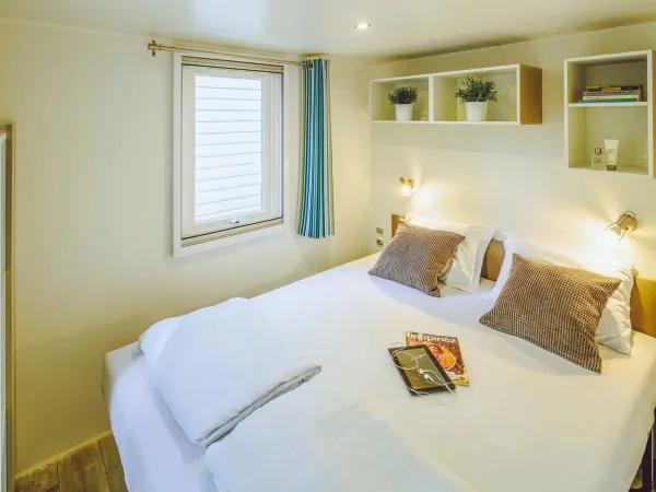 Roan Comfort Relax bedroom with a double bed.