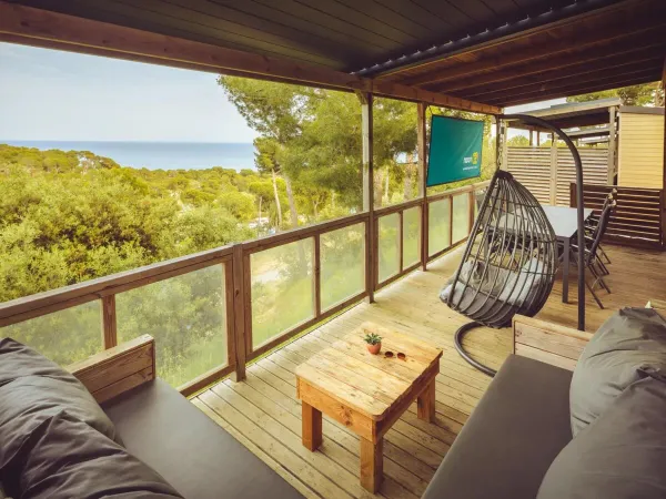 Supreme Lounge Sea view 1