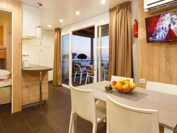 The Roan Premium zone living room has air conditioning and satellite TV.
