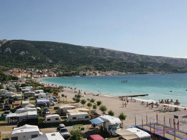 The pebble beach at Roan camping Baška Camping Resort.