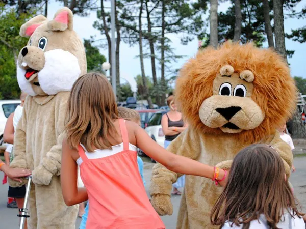 Mascots bij Roan camping Le Vieux Port.