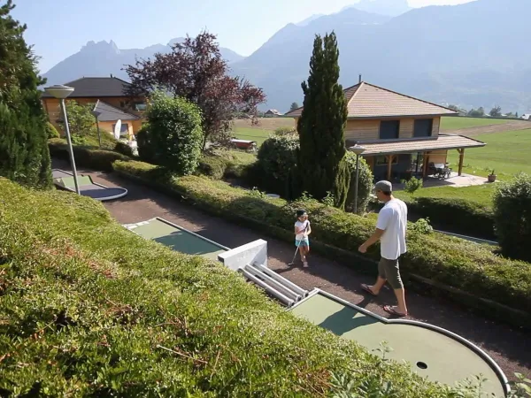 Miniature golf course at Roan camping L'Ideal.
