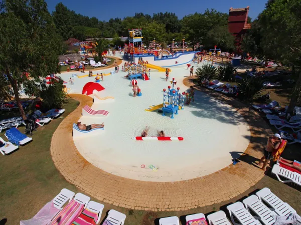 The children's pool at Roan camping Serignan Plage.