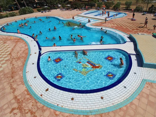 Swimming pool at Roan camping Bi Village.