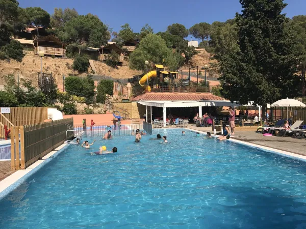 Swimming pool at Roan camping Cala Canyelles.