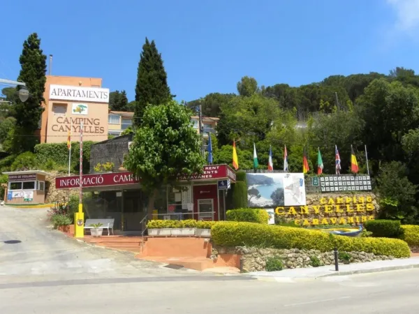 Entrance location of Roan camping Cala Canyelles.