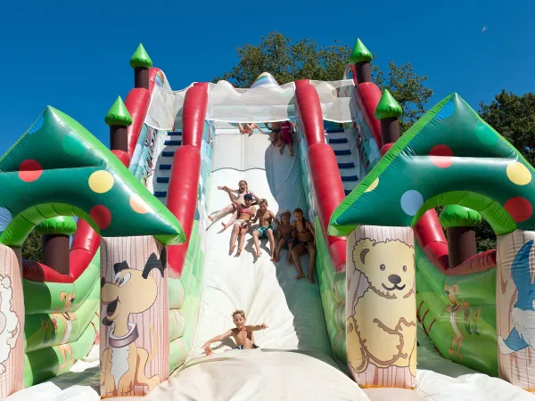 Bouncy castle at Roan camping Polari.