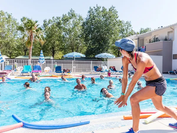 Aquarobics activity at Roan camping Le Napoléon.