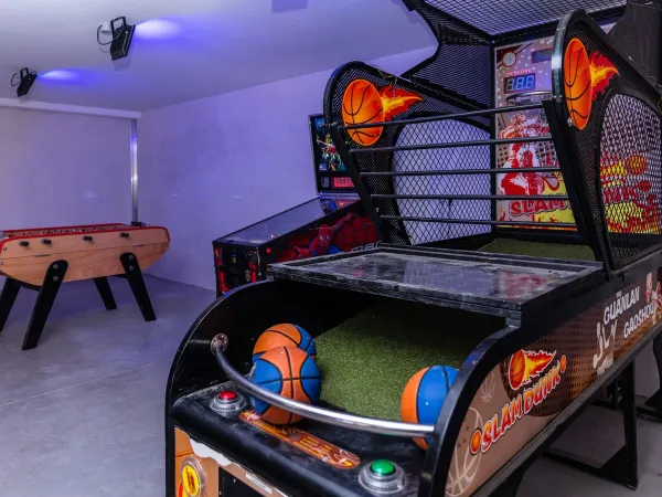 Games arcade at Roan camping de Canet.