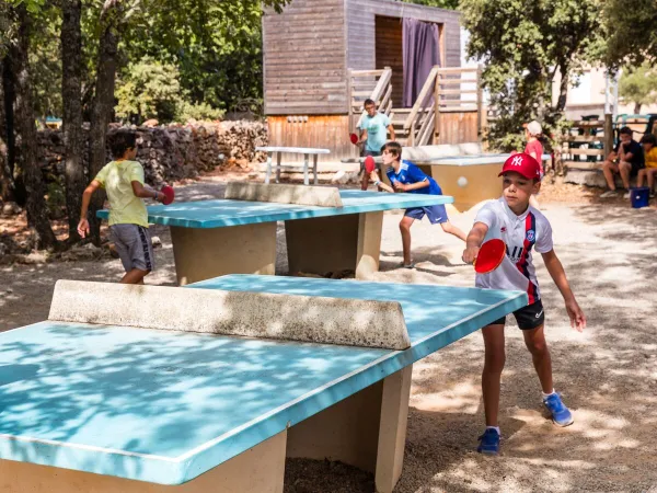 Table tennis at Roan camping Du Verdon.
