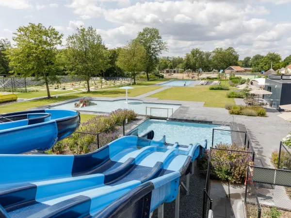 Overview of slides outdoor pool at Roan camping De Twee Bruggen.