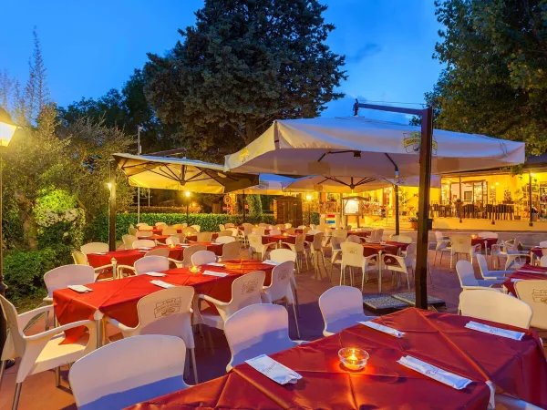 Atmospheric restaurant at Roan camping Piantelle.