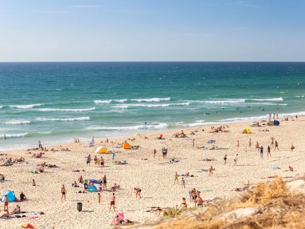 The sandy beach at Roan camping Le Vieux Port.