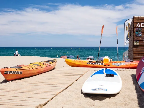 Canoe rental at Roan camping La Sirène.