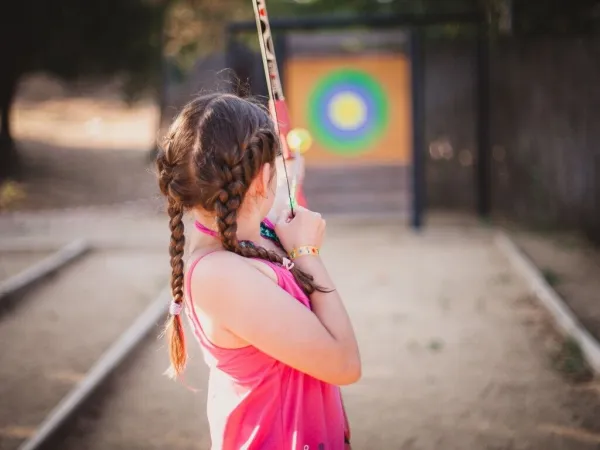 Archery at Roan camping Tucan.