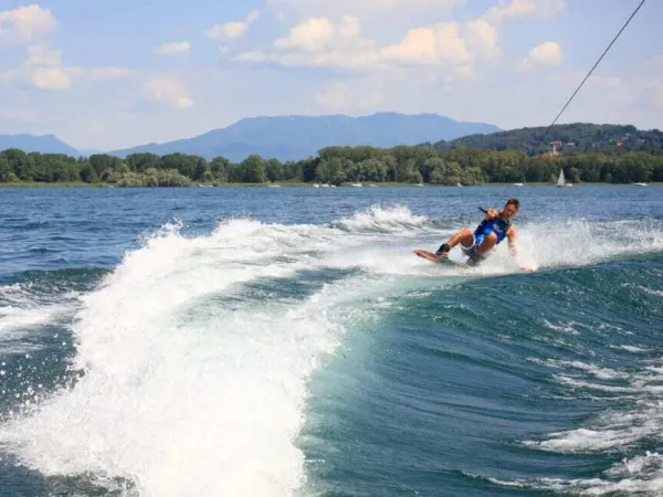 Water skiing at Roan camping Lido Verbano.