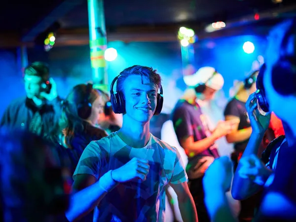 Silent disco at Roan camping Terspegelt.