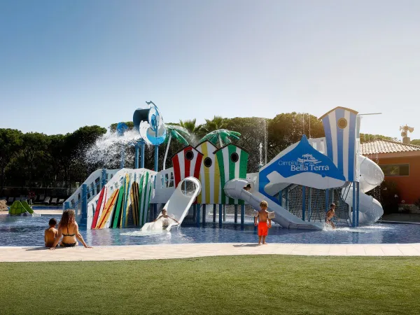 Swimming pool playground at Roan camping Bella Terra.