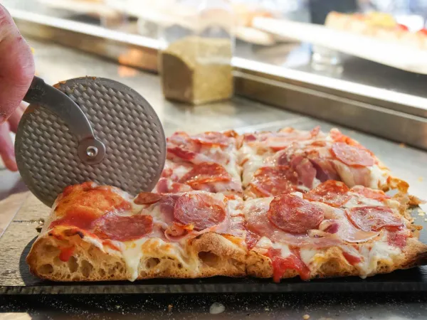 Delicious pizzas at Roan camping Union Lido Mare.