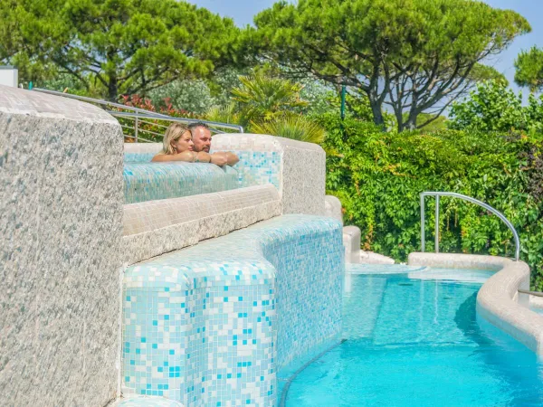 Hot tub at Roan campsite Union Lido Mare.