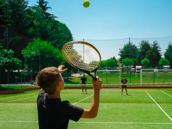 Tennis at Roan camping Lido Verbano.