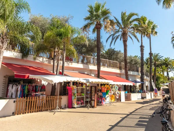 Souvenir stores at Roan camping La Baume.