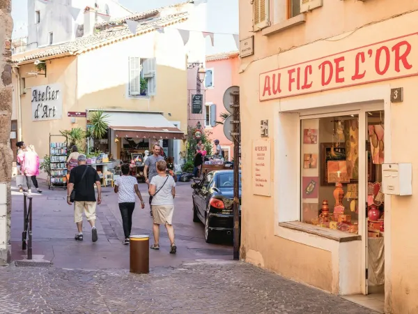 Walking through Fréjus, close to Roan camping La Baume.