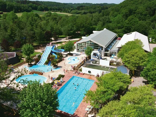 Overview camping pool Roan camping Le Ty Nadan