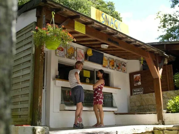 Snack bar at Roan camping Le Ty Nadan.