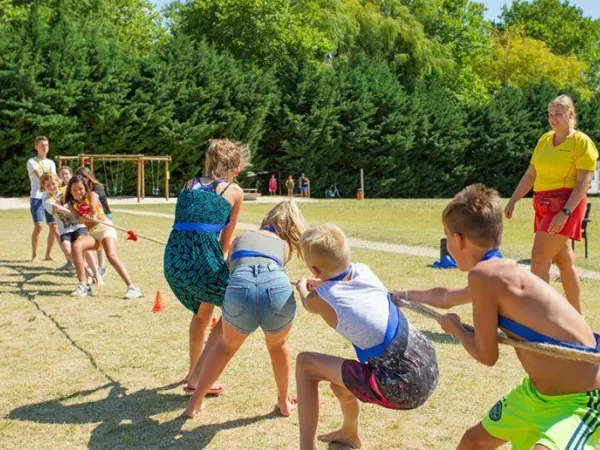 Tug of war at Roan camping de Galaure.