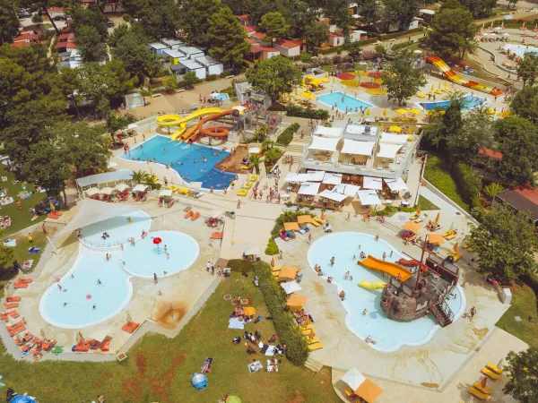Overview of pool complex at Roan camping Lanterna.