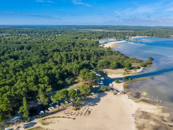 The beach at Roan camping Mayotte Vacances.