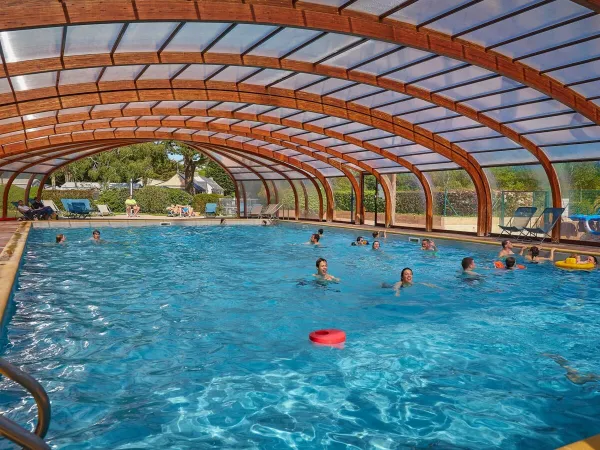 Indoor pool at Roan camping Grande Métairie.