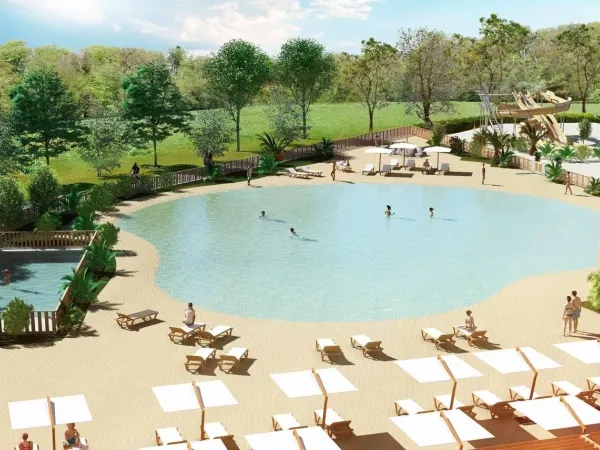 Overview of the lagoon pool at Roan camping Verdon Parc.