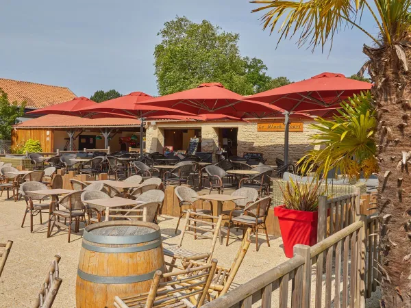 Terrace at Roan camping La Clairière