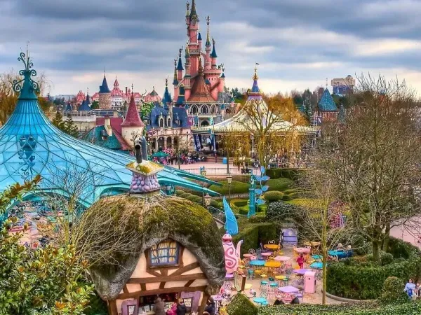 Disneyland Paris near Roan camping La Croix du Vieux Pont.