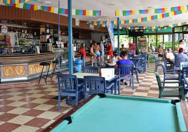 Bar at Roan camping La Masia.