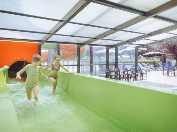Water fun in the indoor pool at Roan camping 't Veld.
