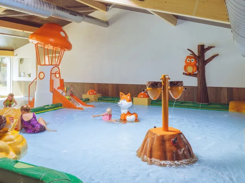 Indoor children's pool Roan camping Marvilla Parks Kaatsheuvel.