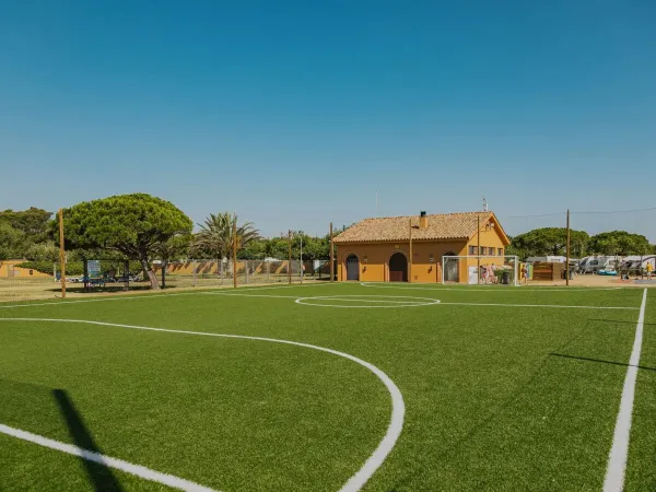 Multi-purpose sports field at Roan camping Bella Terra.