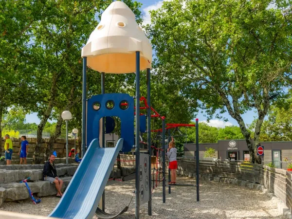 The playground at Roan camping Aluna Vacances.