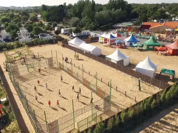 Sports facilities at Roan campsite Le Domaine du Clarys.