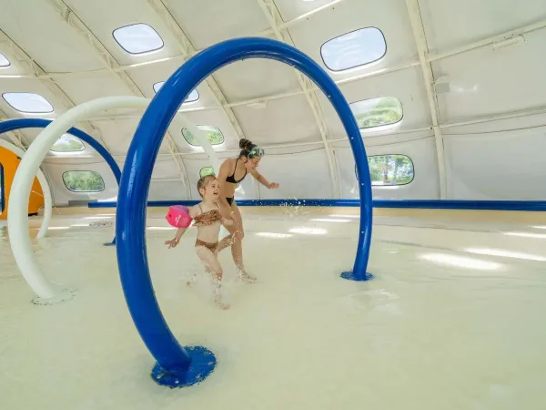 Sprayers in the indoor pool at Roan camping hu Birkelt village.