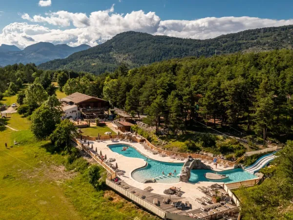 Top view of the swimming pool at Roan campsite Les Collines de Castellane.