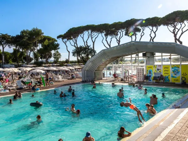 Pool that can be covered at Roan camping hu Park Albatros village.