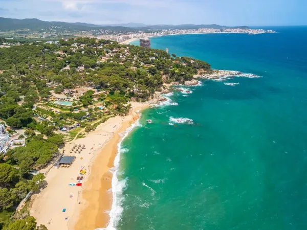 Top view of the beach at Roan camping Internacional de Calonge.