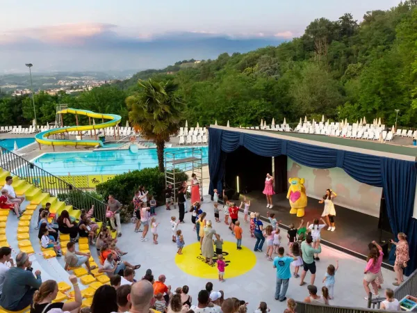 Entertainment at Roan camping hu Norcenni Girasole village.