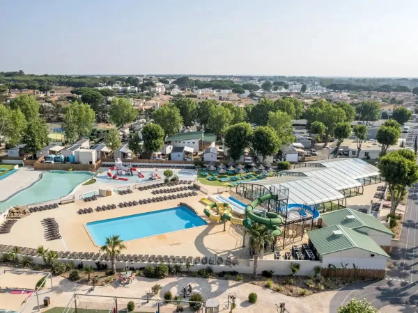 Overview of swimming pools at Roan camping Domaine de La Yole.