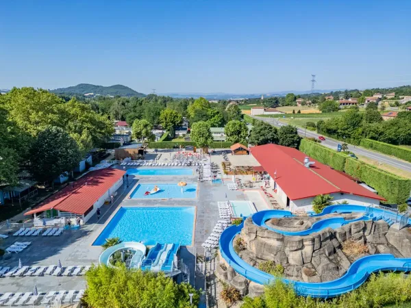 Overview of swimming pools at Roan camping de Galaure.