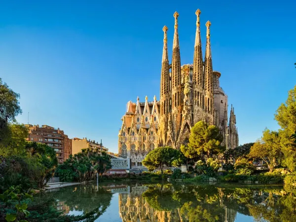 The famous metropolis of Barcelona not far from Roan camping Els Prats.